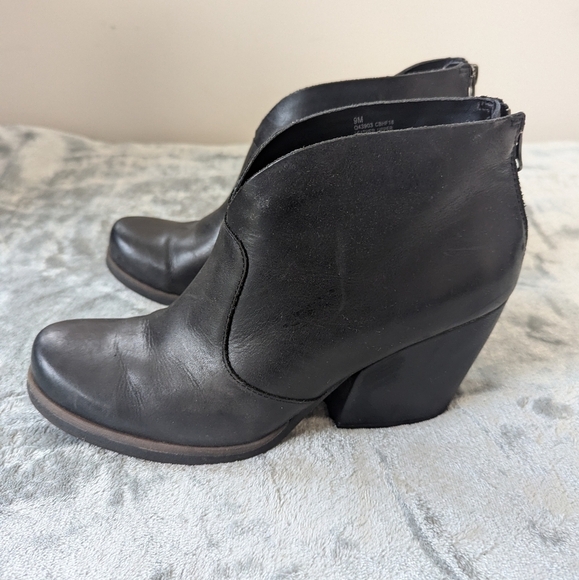 Korks by Kork-Ease Black Leather Western Block Heel Booties - Picture 6 of 15